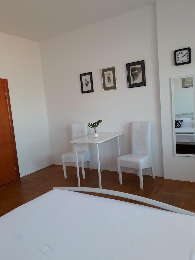 Apartman Dunja Ns 2 Novi Sad Exterior photo
