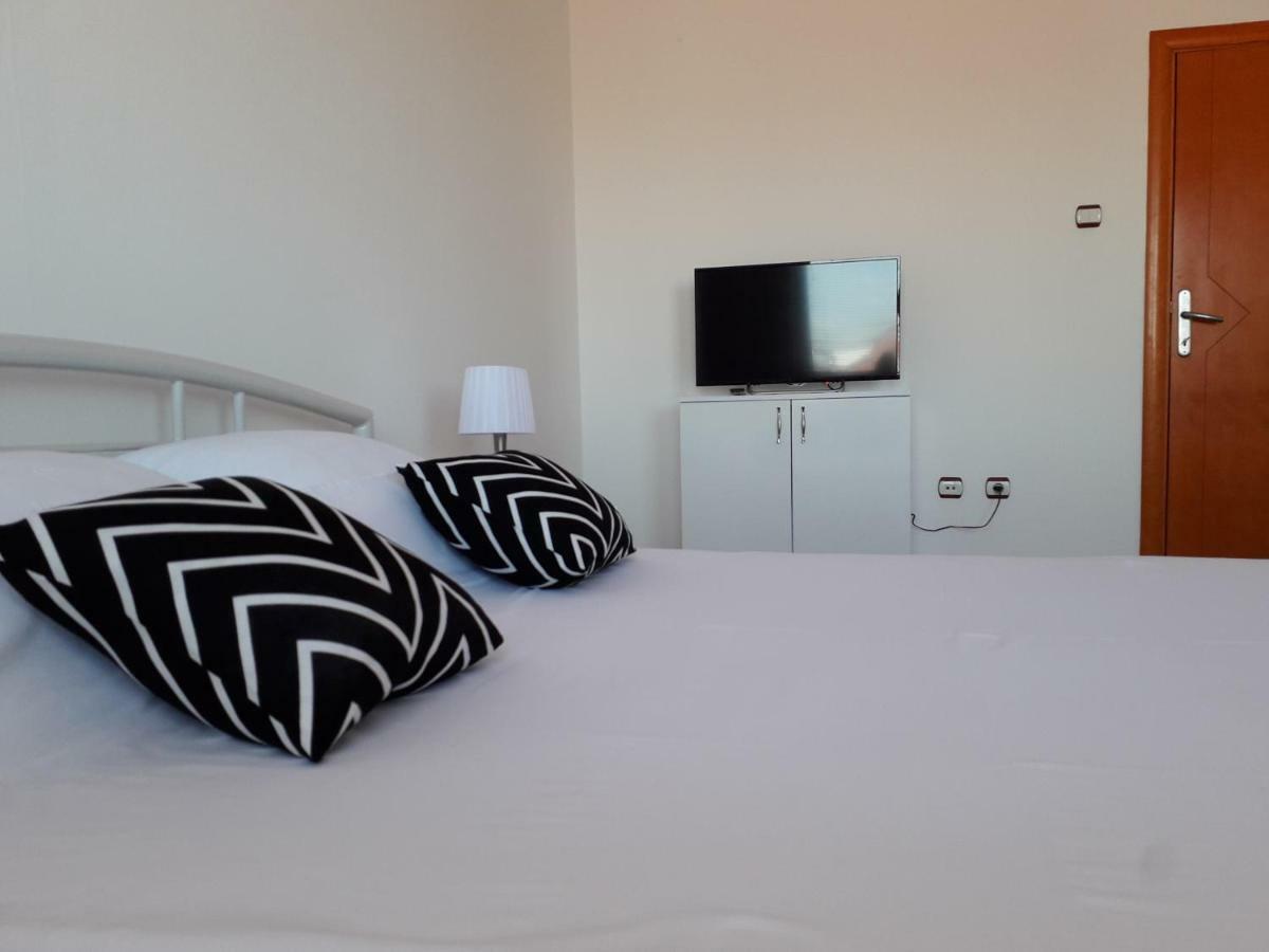 Apartman Dunja Ns 2 Novi Sad Exterior photo